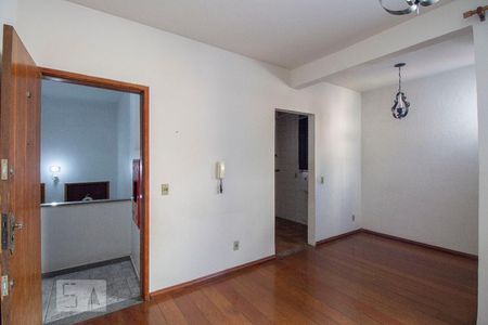 Sala de apartamento à venda com 2 quartos, 72m² em Santa Efigênia, Belo Horizonte