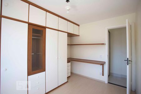 quarto 2 de apartamento à venda com 3 quartos, 170m² em Icaraí, Niterói