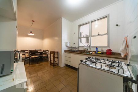 Apartamento à venda com 126m², 3 quartos e 1 vaga Apartamento à venda com 126m², 3 quartos e 1 vagaCozinha