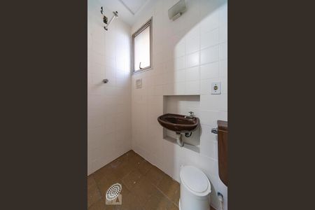 Apartamento à venda com 126m², 3 quartos e 1 vaga Apartamento à venda com 126m², 3 quartos e 1 vagaBanheiro de Serviço