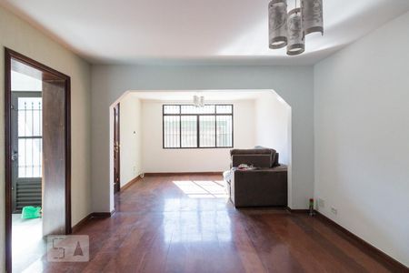 Sala de casa à venda com 2 quartos, 200m² em Vila Ester (zona Norte), São Paulo