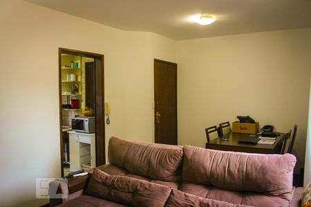 Sala de apartamento para alugar com 3 quartos, 80m² em Sion, Belo Horizonte