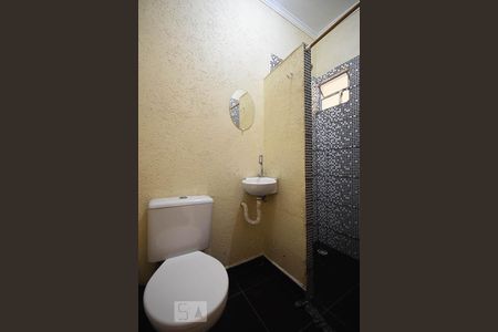 Banheiro suíte de casa para alugar com 1 quarto, 20m² em Vila Gomes, São Paulo