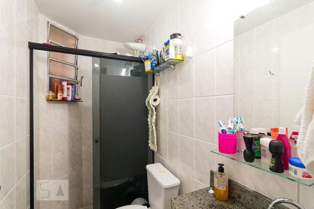 Banheiro de apartamento à venda com 2 quartos, 65m² em Santa Terezinha, Belo Horizonte