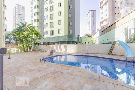 Piscina adulto de apartamento para alugar com 2 quartos, 55m² em Chácara Inglesa, São Paulo