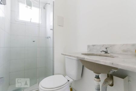 Banheiro de apartamento à venda com 2 quartos, 55m² em Protásio Alves, Porto Alegre