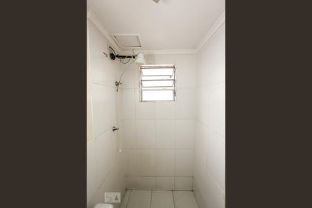 Banheiro de apartamento à venda com 2 quartos, 44m² em Centro, Guarulhos