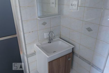 Banheiro (Pia) de casa para alugar com 1 quarto, 32m² em Liberdade, São Paulo
