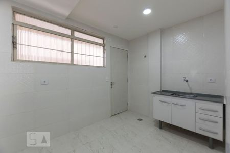 Cozinha de casa para alugar com 1 quarto, 32m² em Liberdade, São Paulo