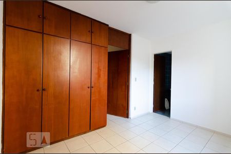 Quarto  de apartamento à venda com 1 quarto, 45m² em Cambuí, Campinas