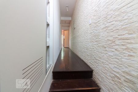 Corredor  de casa para alugar com 2 quartos, 110m² em Vila Pirajussara, São Paulo