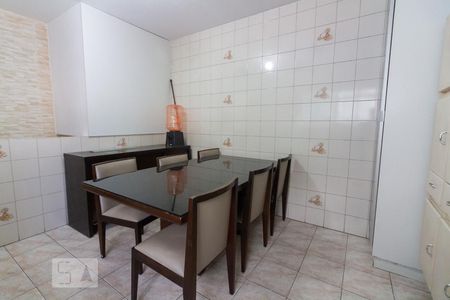 Cozinha de casa para alugar com 2 quartos, 110m² em Vila Pirajussara, São Paulo