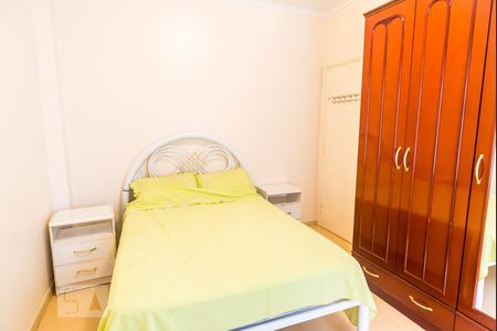 Quarto de apartamento à venda com 1 quarto, 40m² em Jardim Floresta, Porto Alegre