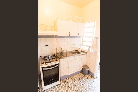 Cozinha de apartamento à venda com 1 quarto, 40m² em Jardim Floresta, Porto Alegre