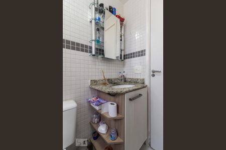 Banheiro de apartamento para alugar com 2 quartos, 50m² em Vila Anastácio., São Paulo