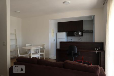 Sala/Quarto de kitnet/studio para alugar com 1 quarto, 48m² em Centro, Jundiaí