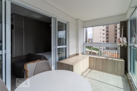 Varanda de kitnet/studio para alugar com 1 quarto, 32m² em Pinheiros, São Paulo