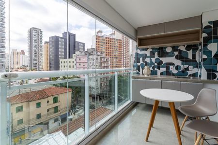 Varanda de kitnet/studio para alugar com 1 quarto, 32m² em Pinheiros, São Paulo