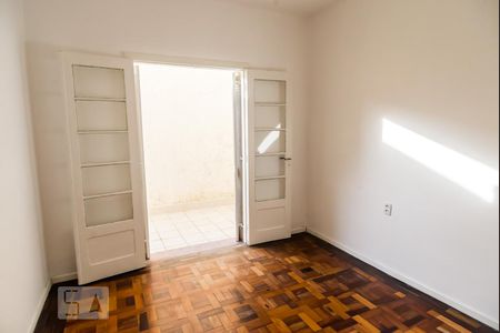 Quarto 2 de apartamento para alugar com 2 quartos, 100m² em Floresta, Porto Alegre