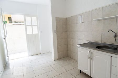 Cozinha de apartamento para alugar com 2 quartos, 100m² em Floresta, Porto Alegre