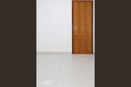 Quarto 2 de apartamento para alugar com 2 quartos, 45m² em Vila Mazzei, São Paulo