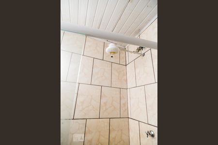 Banheiro de casa à venda com 2 quartos, 65m² em Independência, Porto Alegre