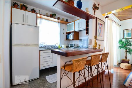 Cozinha de apartamento para alugar com 1 quarto, 70m² em Cambuí, Campinas