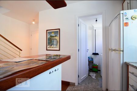 Cozinha de apartamento para alugar com 1 quarto, 70m² em Cambuí, Campinas