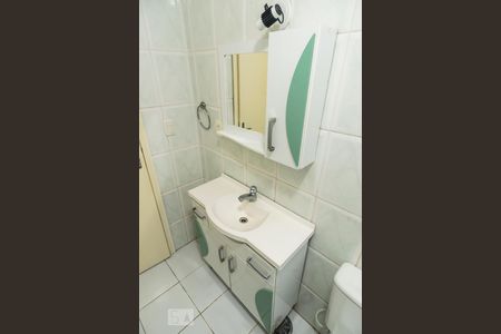 Banheiro de apartamento para alugar com 1 quarto, 60m² em Floresta, Porto Alegre