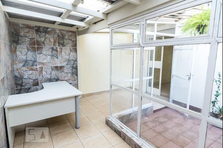 Área Externa de apartamento para alugar com 1 quarto, 60m² em Floresta, Porto Alegre