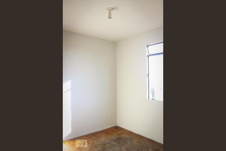 Quarto 1 de apartamento para alugar com 2 quartos, 50m² em São Lucas, Belo Horizonte