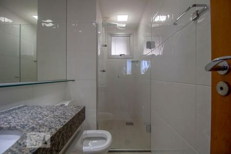 Banheiro de apartamento para alugar com 3 quartos, 94m² em Caiçaras, Belo Horizonte