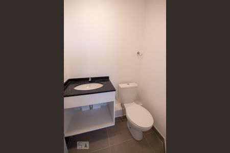 Banheiro de kitnet/studio para alugar com 1 quarto, 30m² em Bom Retiro, São Paulo