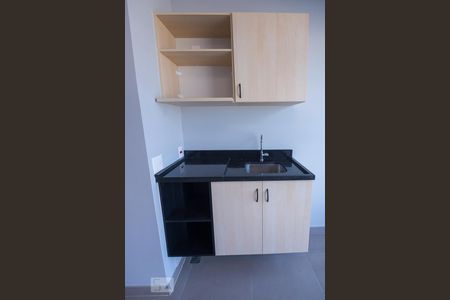 Varanda de kitnet/studio para alugar com 1 quarto, 30m² em Bom Retiro, São Paulo