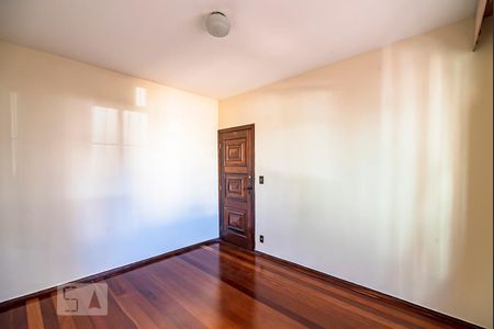 Sala de apartamento para alugar com 3 quartos, 90m² em Cidade Nova, Belo Horizonte