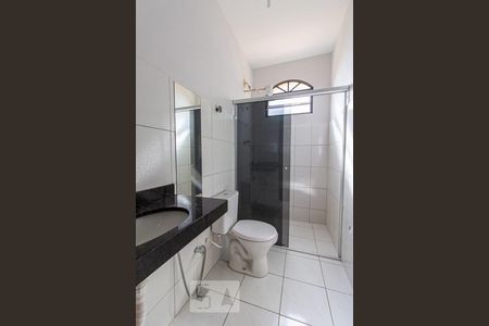Banheiro Social de casa à venda com 2 quartos, 75m² em Floramar, Belo Horizonte