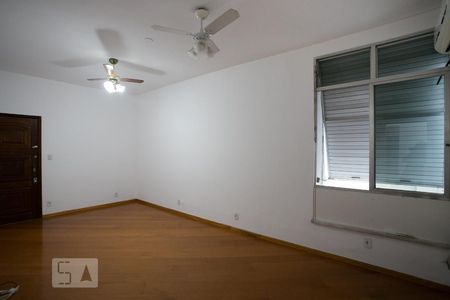 Sala de apartamento à venda com 2 quartos, 68m² em Tijuca, Rio de Janeiro