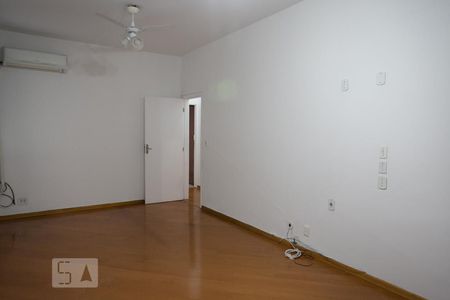 Sala de apartamento à venda com 2 quartos, 68m² em Tijuca, Rio de Janeiro