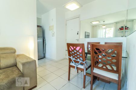 Sala de apartamento para alugar com 2 quartos, 50m² em Jacarepaguá, Rio de Janeiro