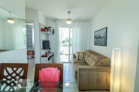 Sala de apartamento para alugar com 2 quartos, 50m² em Jacarepaguá, Rio de Janeiro