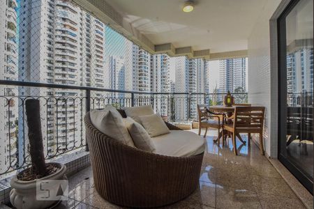 Varanda de apartamento para alugar com 4 quartos, 370m² em Santo Amaro, São Paulo