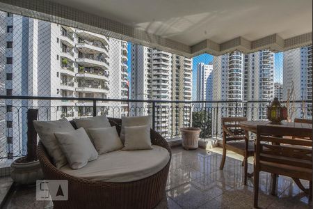 Varanda de apartamento para alugar com 4 quartos, 370m² em Santo Amaro, São Paulo