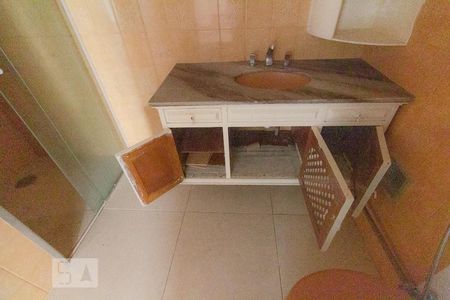 Banheiro de casa para alugar com 3 quartos, 170m² em Vila Guarani (z Sul), São Paulo