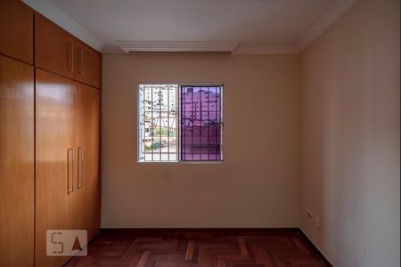 Quarto 2 Suite de apartamento para alugar com 3 quartos, 85m² em Fernão Dias, Belo Horizonte