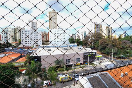 Vista da sacada de apartamento para alugar com 1 quarto, 50m² em Cambuí, Campinas