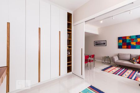 Quarto 1 de apartamento para alugar com 2 quartos, 75m² em Humaitá, Rio de Janeiro