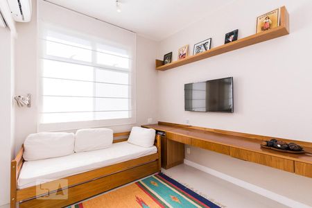 Quarto 1 de apartamento para alugar com 2 quartos, 75m² em Humaitá, Rio de Janeiro