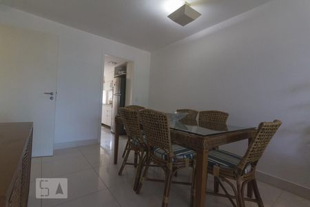 Sala de apartamento para alugar com 2 quartos, 85m² em Barra da Tijuca, Rio de Janeiro