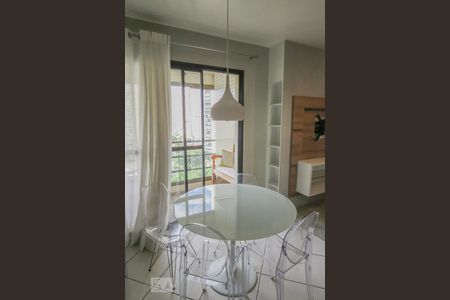 Sala de apartamento à venda com 2 quartos, 62m² em Moema, São Paulo