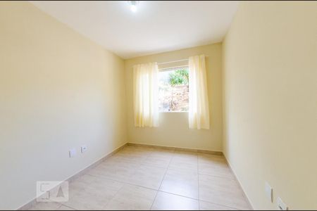 Quarto 1 de apartamento para alugar com 2 quartos, 52m² em Vila Amaral, Belo Horizonte